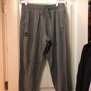 Men’s soft lightweight joggers